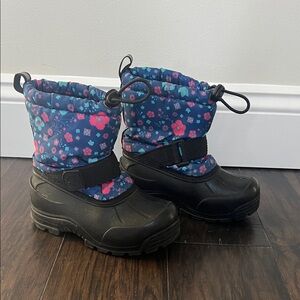 Northside toddler girl size 10 insulated snow boots